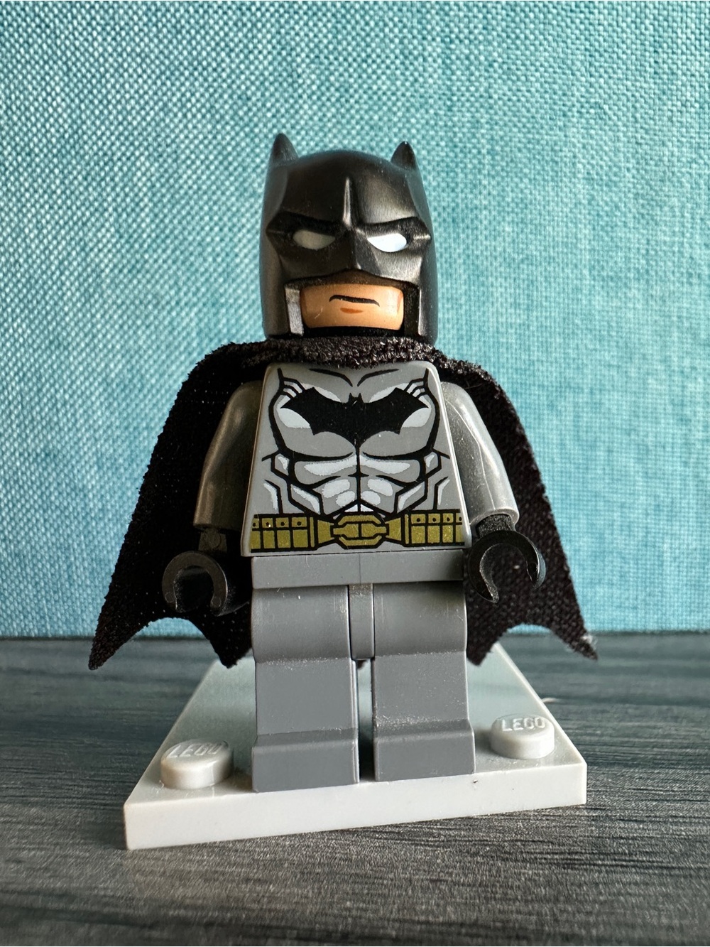 LEGO Batman Minifigure in Black and Gray with Gold Belt